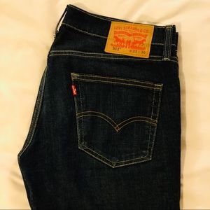 Levi’s 511 dark blue denim 33x30